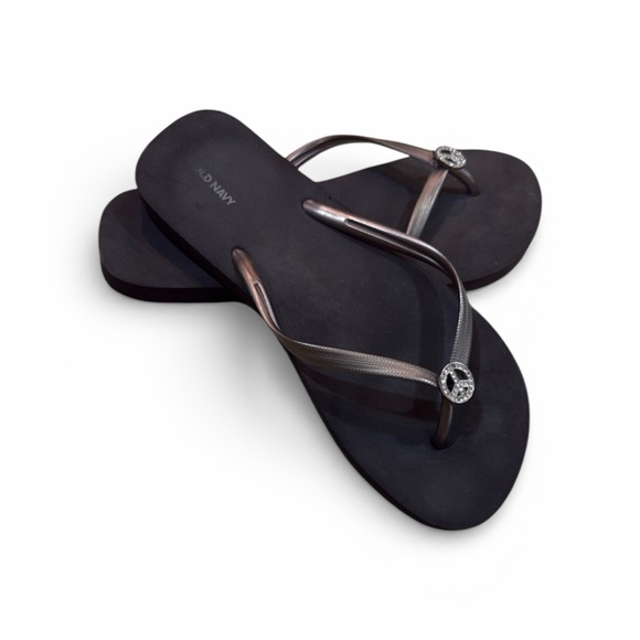 Old Navy Shoes - Old Navy Women’s Peace sign flip flops Metallic Bronze Size 9